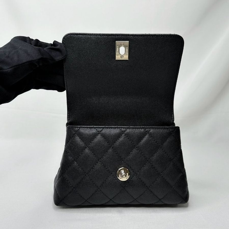 CHANEL 黑金牛Mini Coco handle-7