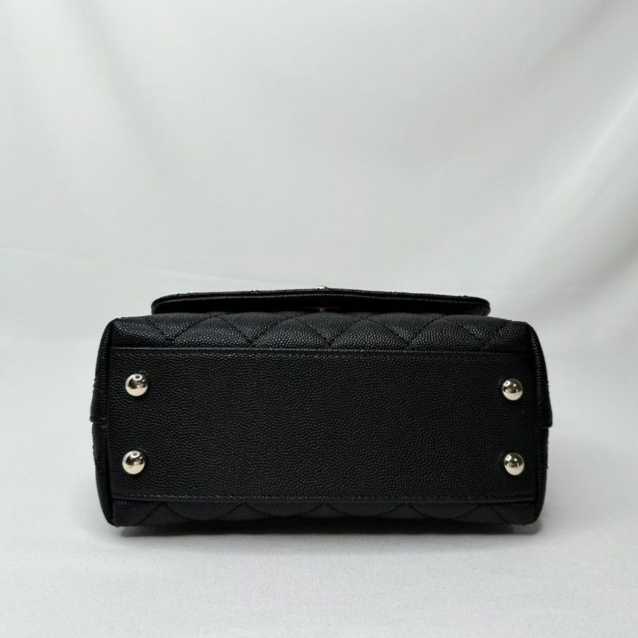CHANEL 黑金牛Mini Coco handle-10