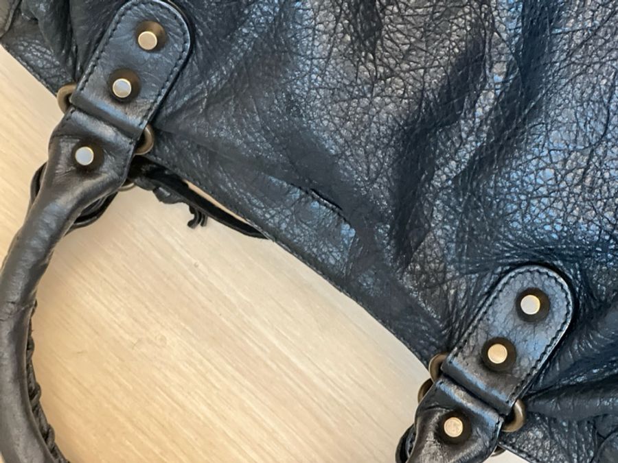 BALENCIAGA 巴黎世家Le City 小羊皮機車包-15