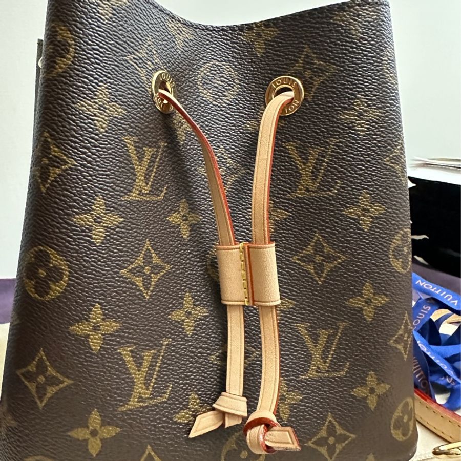 LV Néonoé BB-0