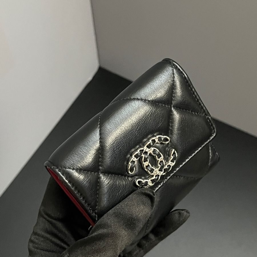 （全新品等級 配件爆滿 可送禮🎁） Chanel 香奈兒 小羊皮 「三折短夾」 皮夾 錢包-9