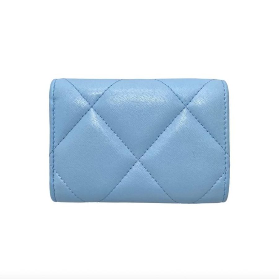 【Chanel冷門色皮夾】CHANEL 19 三折皮夾 Dizneuf Matelasse Coco Mark 天藍-1