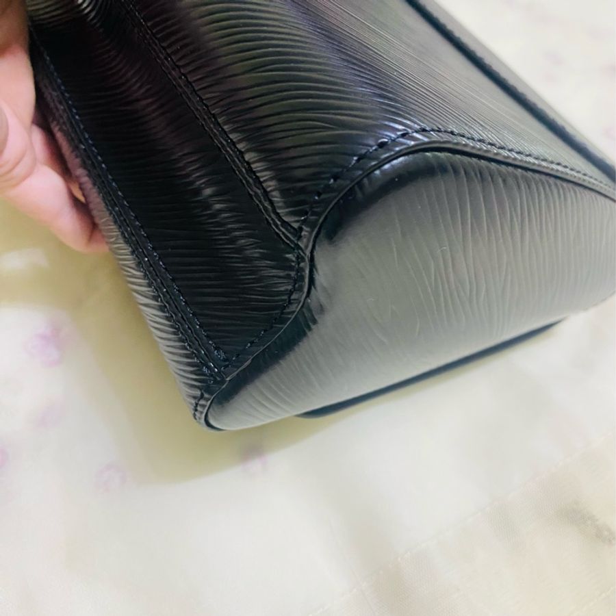 LV 草間彌生聯名款 twist 水波紋包-18