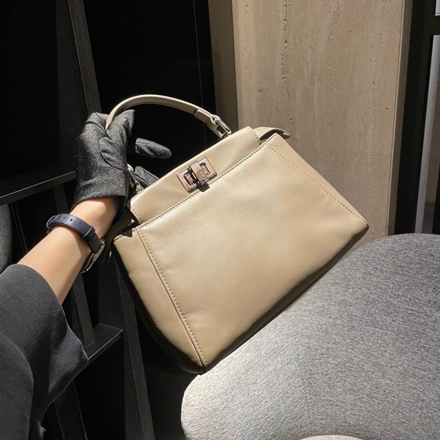 99新✨超可愛❤️ #Fendi #芬迪 #peekboo #mini #躲貓貓-6