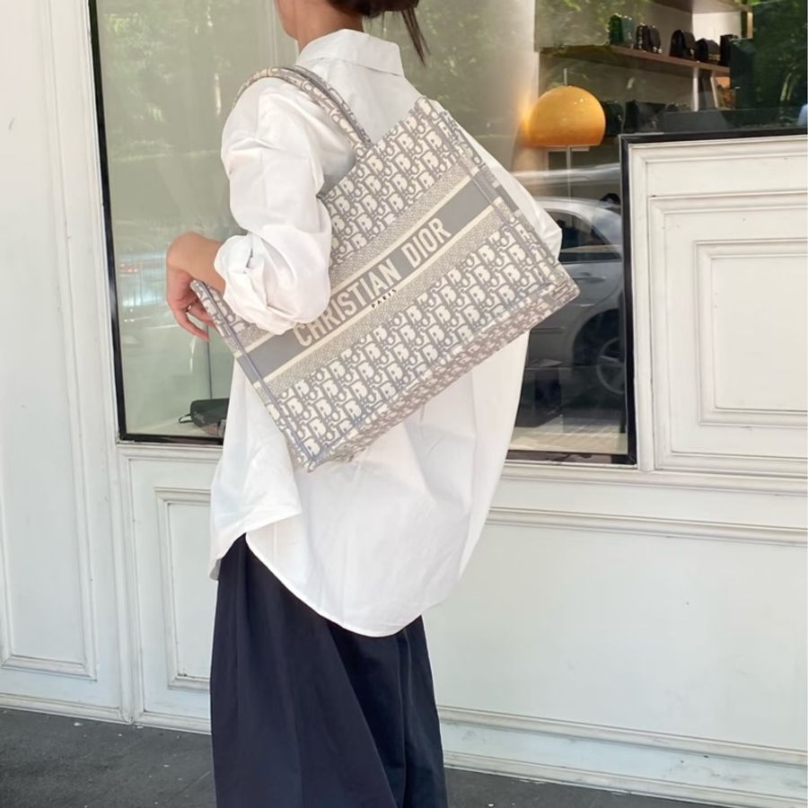 ෆ Dior book tote大象灰色中號🩶Angela baby同款-5