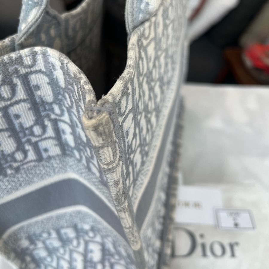 ෆ Dior book tote大象灰色中號🩶Angela baby同款-10