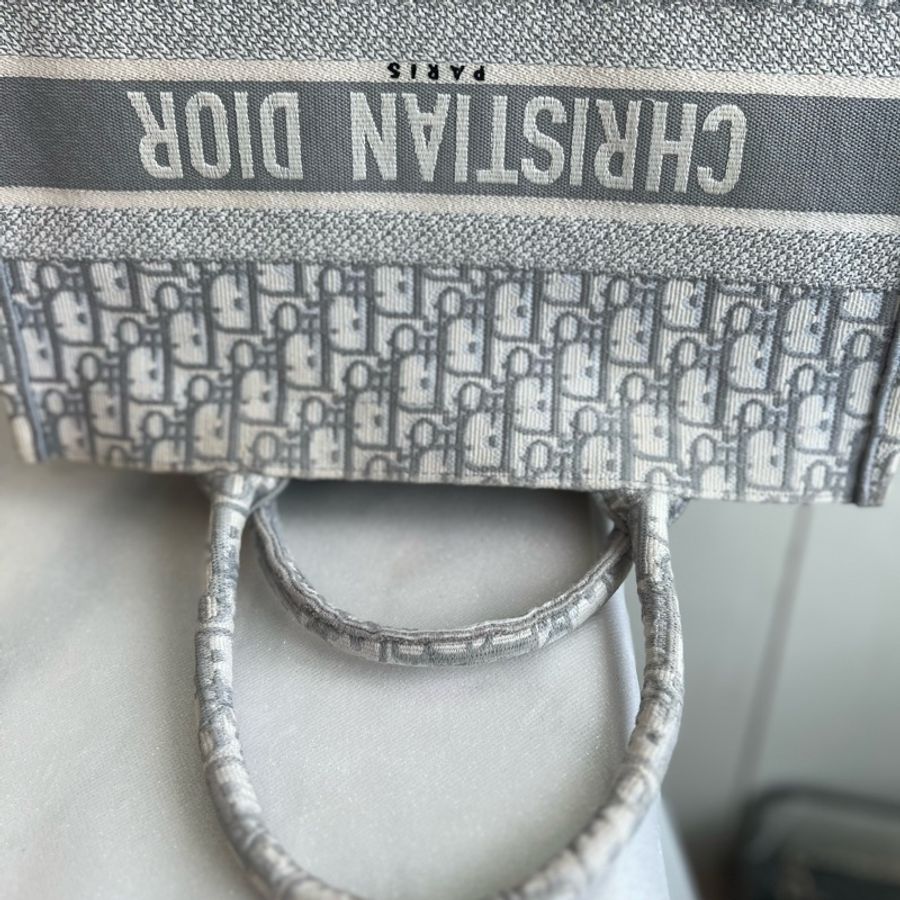 ෆ Dior book tote大象灰色中號🩶Angela baby同款-20