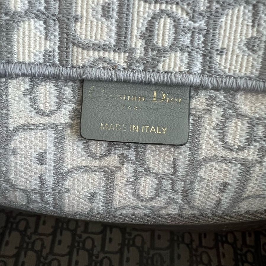 ෆ Dior book tote大象灰色中號🩶Angela baby同款-26