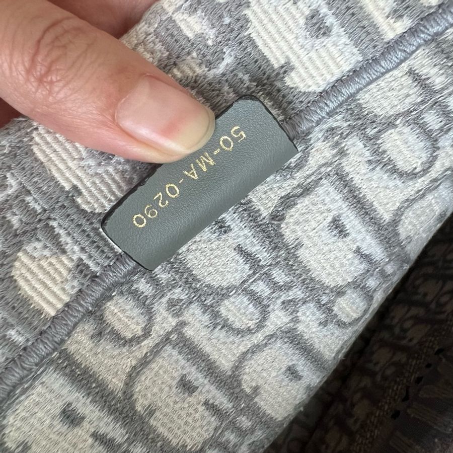 ෆ Dior book tote大象灰色中號🩶Angela baby同款-33