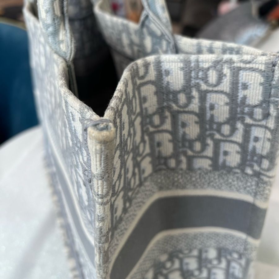ෆ Dior book tote大象灰色中號🩶Angela baby同款-42