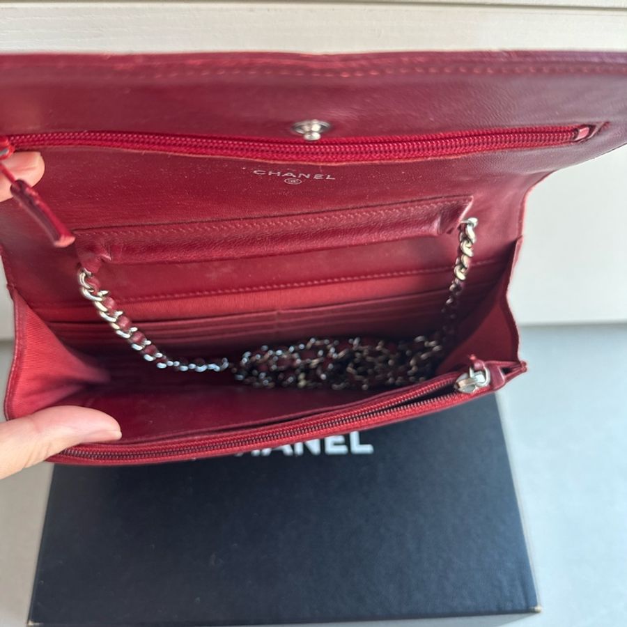 Chanel wallet on chain-3