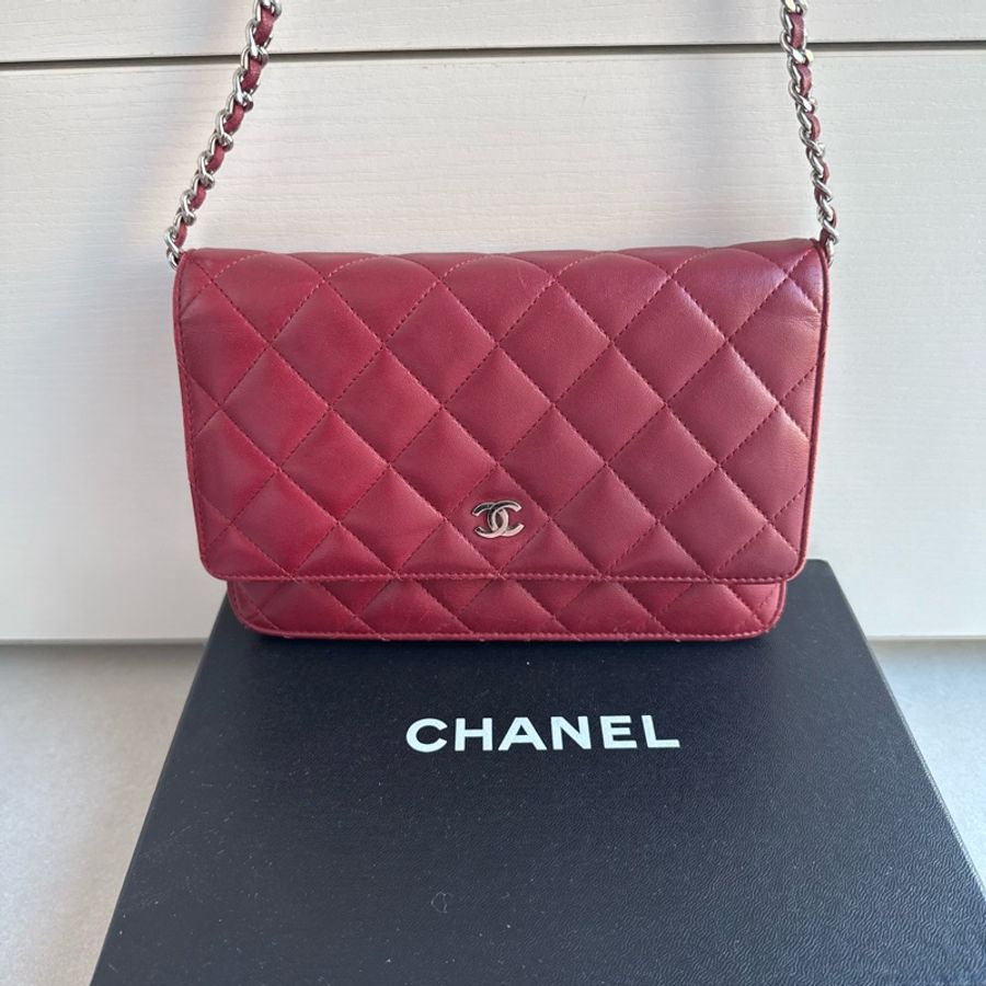 Chanel wallet on chain-4