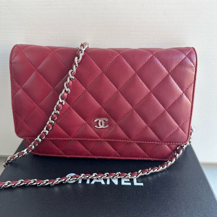Chanel wallet on chain-5