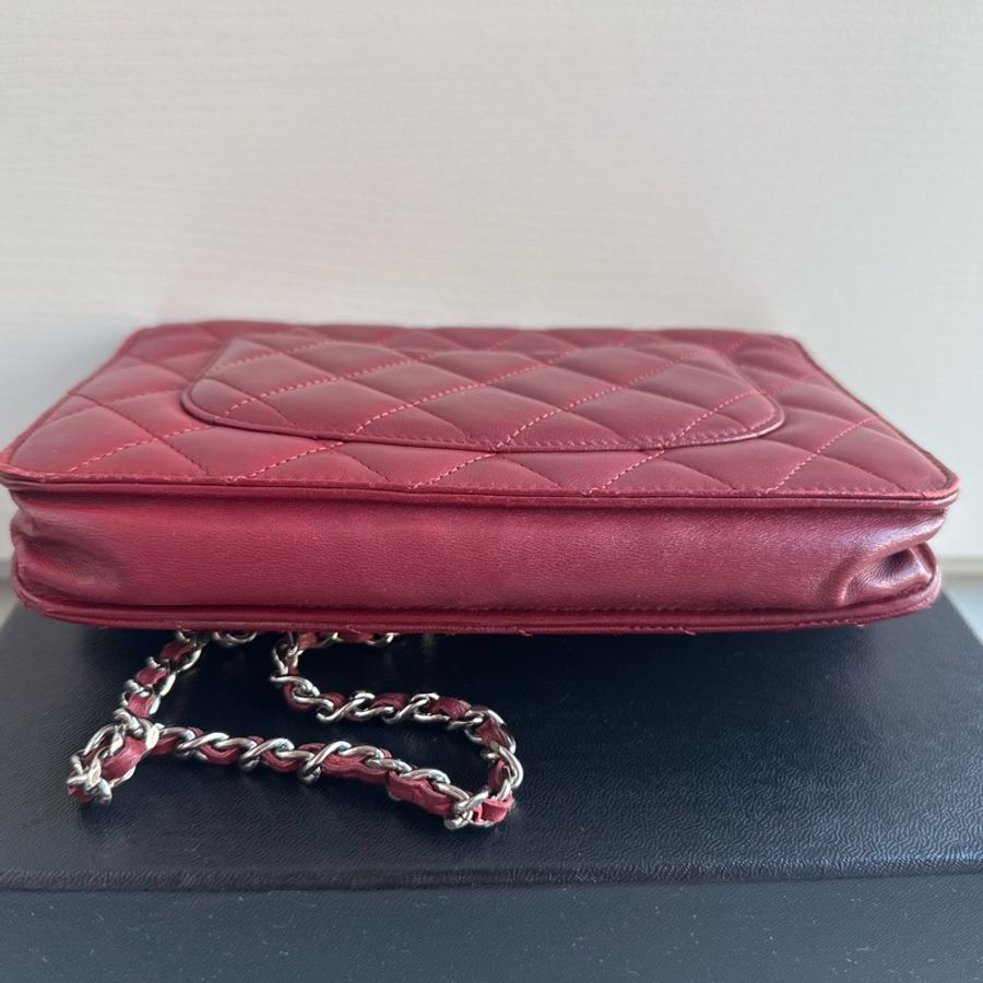 Chanel wallet on chain-7