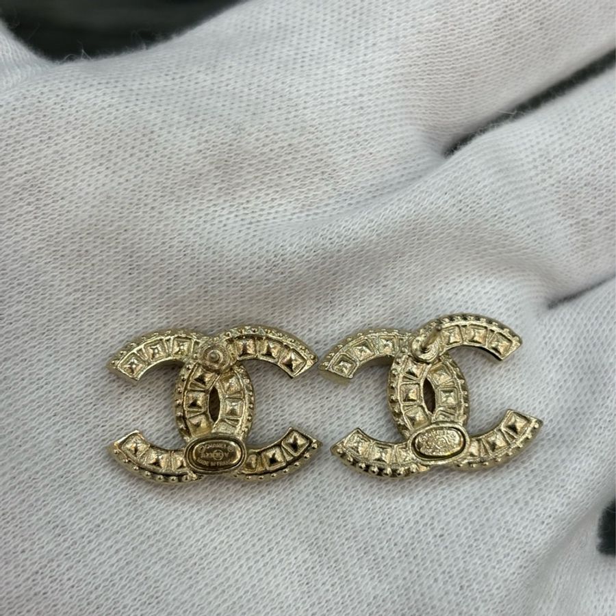 CHANEL A86504 香奈兒金色雙C 雙層雙排水鑽 LOGO 小香立體螺旋 耳環-7