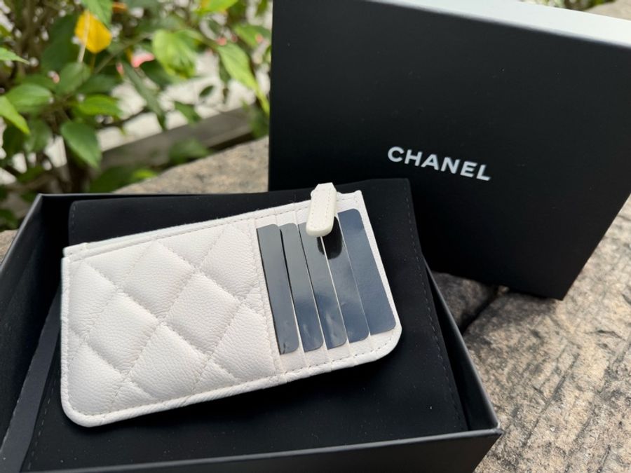 全新CHANEL白色CF款銀釦拉鏈卡片零錢包AP2570-2