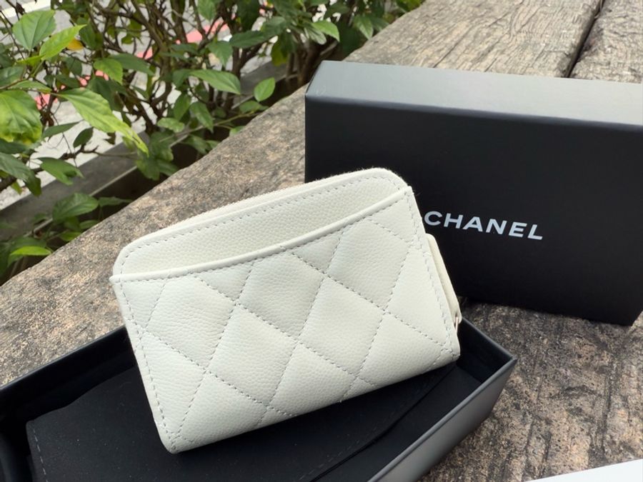全新CHANEL香奈兒 AP0216 淺灰色金扣ㄇ字拉鍊三層零錢包-3
