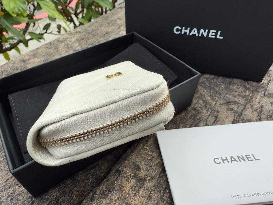 全新CHANEL香奈兒 AP0216 淺灰色金扣ㄇ字拉鍊三層零錢包-5