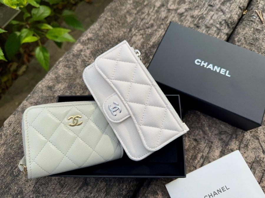 全新CHANEL香奈兒 AP0216 淺灰色金扣ㄇ字拉鍊三層零錢包-9