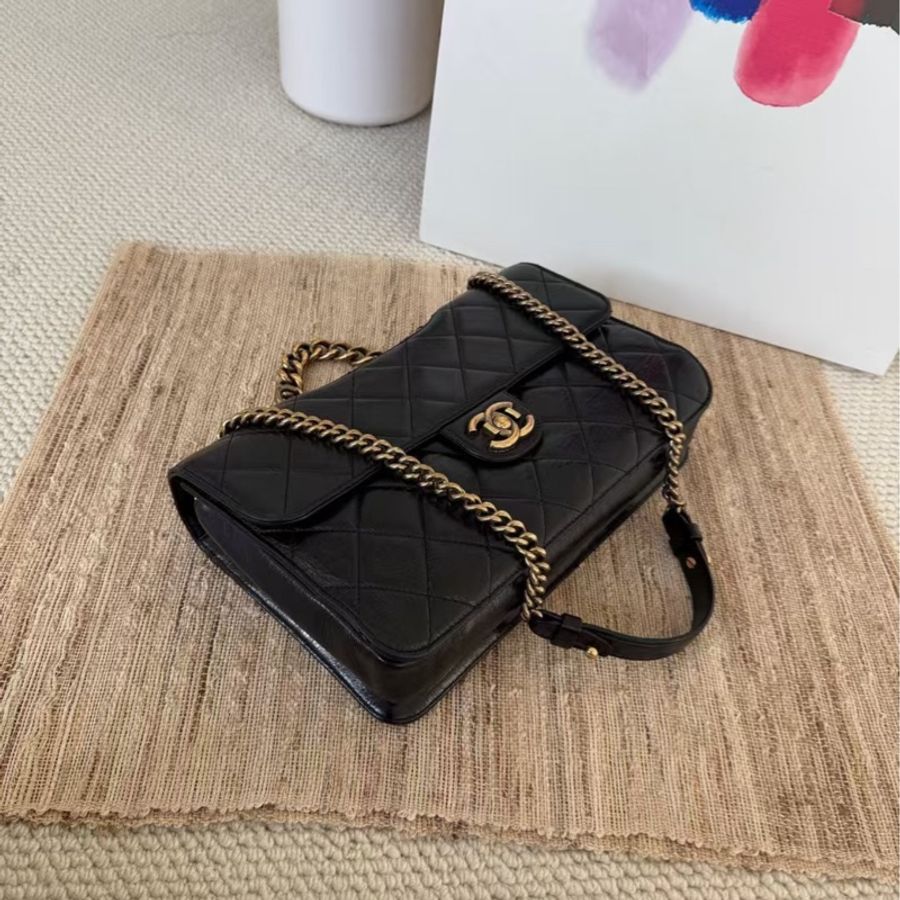 Chanel ·  經典黑金油蠟牛皮孟買鏈條包 中號 全網最低-6
