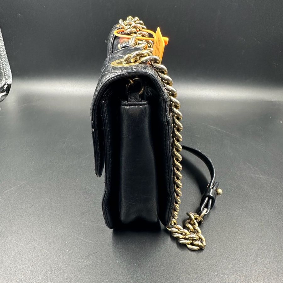 Chanel ·  經典黑金油蠟牛皮孟買鏈條包 中號 全網最低-13