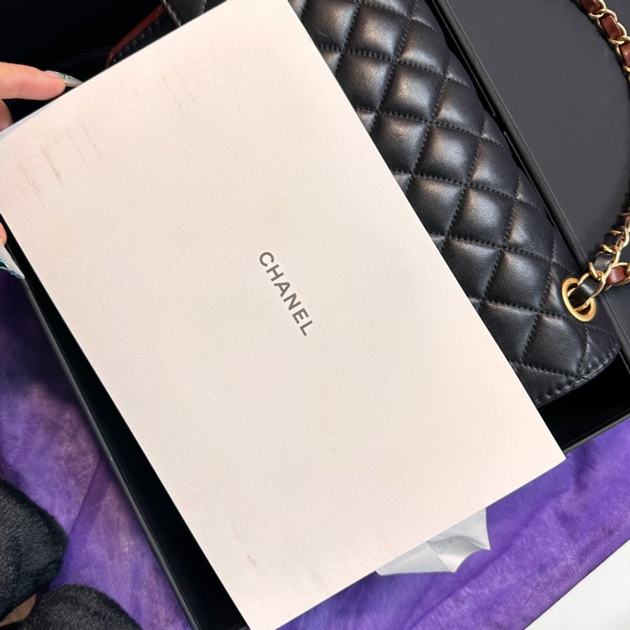 Chanel 黑拚勃根地紅牛皮菱格紋霧金釦皮穿鍊間斜背包AS2229-20