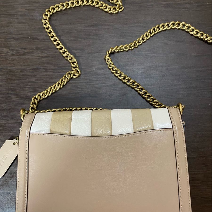 COACH 739 HUTTON 質感條紋皮革轉釦肩斜鏈包.褐白-1
