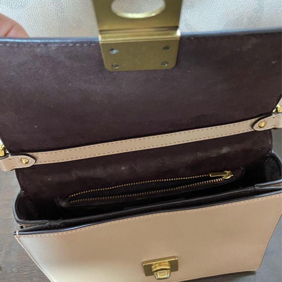 COACH 739 HUTTON 質感條紋皮革轉釦肩斜鏈包.褐白-8