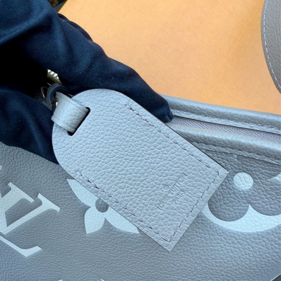 閒置新品Louis Vuitton全皮斑鳩灰奶茶色CarryAll PM斜背包M47180-2