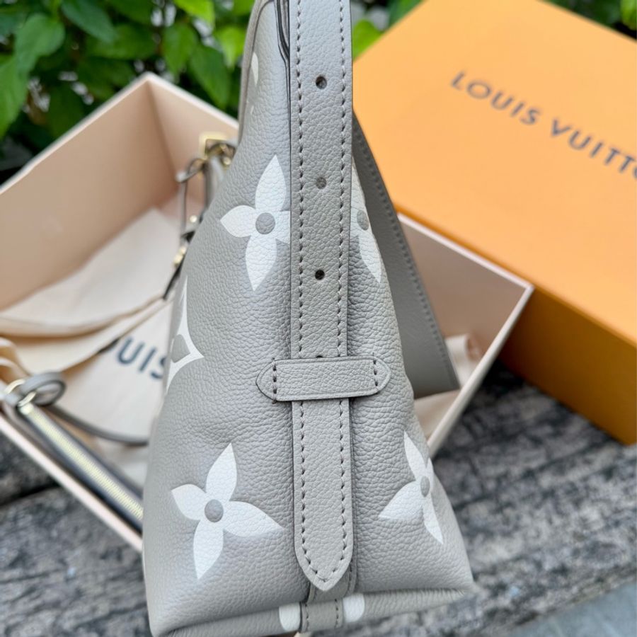 閒置新品Louis Vuitton全皮斑鳩灰奶茶色CarryAll PM斜背包M47180-5
