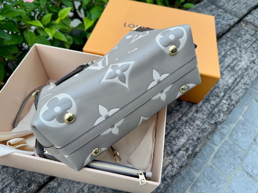 閒置新品Louis Vuitton全皮斑鳩灰奶茶色CarryAll PM斜背包M47180-6