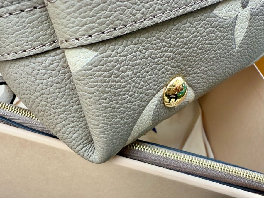 閒置新品Louis Vuitton全皮斑鳩灰奶茶色CarryAll PM斜背包M47180-9