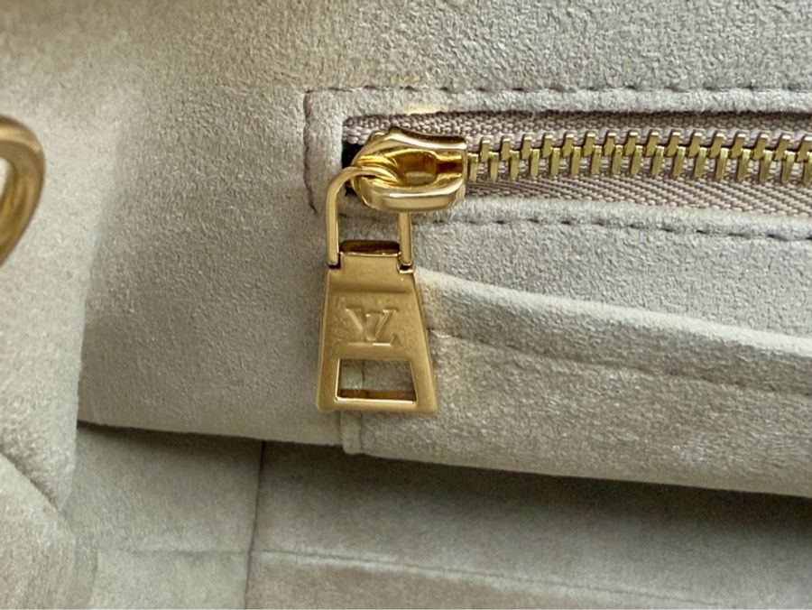 閒置新品Louis Vuitton全皮斑鳩灰奶茶色CarryAll PM斜背包M47180-15
