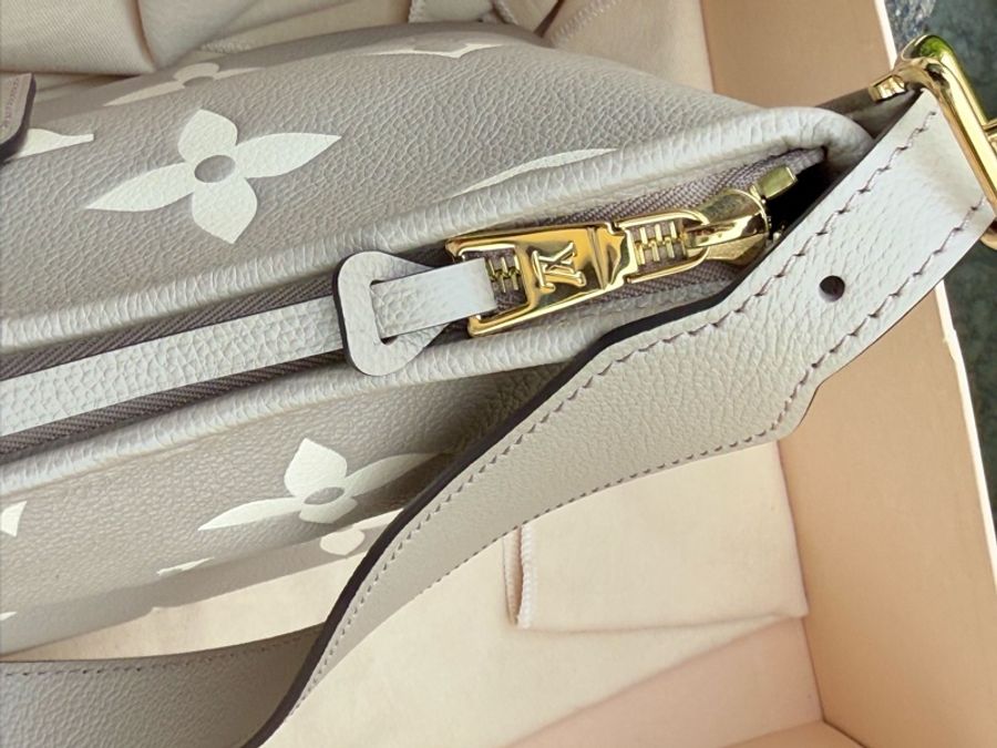 閒置新品Louis Vuitton全皮斑鳩灰奶茶色CarryAll PM斜背包M47180-22