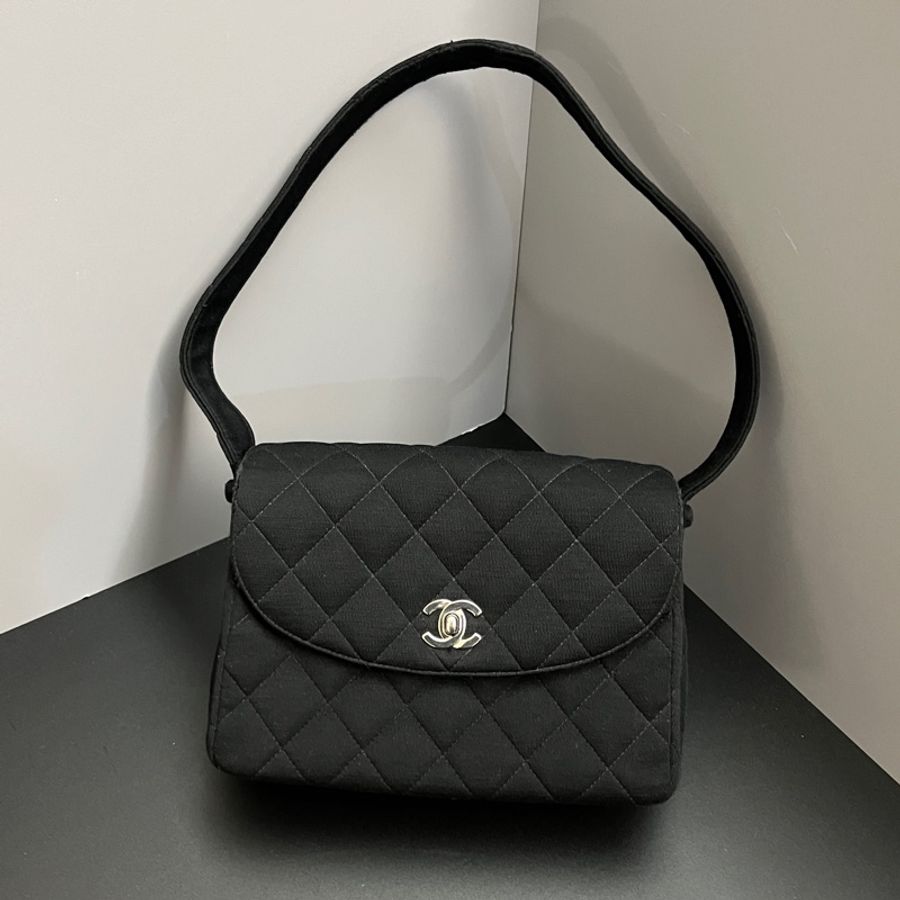 (巨好看😍)Chanel 香奈兒 黑銀CF25 菱格紋 單肩包 肩背包-5
