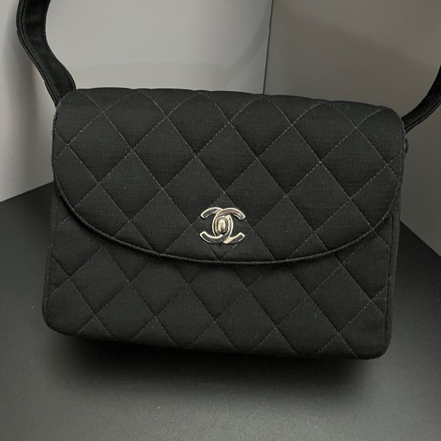 (巨好看😍)Chanel 香奈兒 黑銀CF25 菱格紋 單肩包 肩背包-6