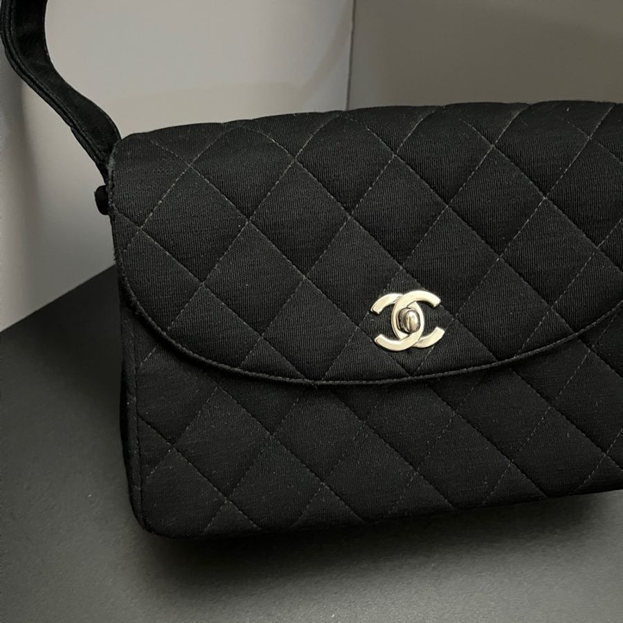 (巨好看😍)Chanel 香奈兒 黑銀CF25 菱格紋 單肩包 肩背包-8