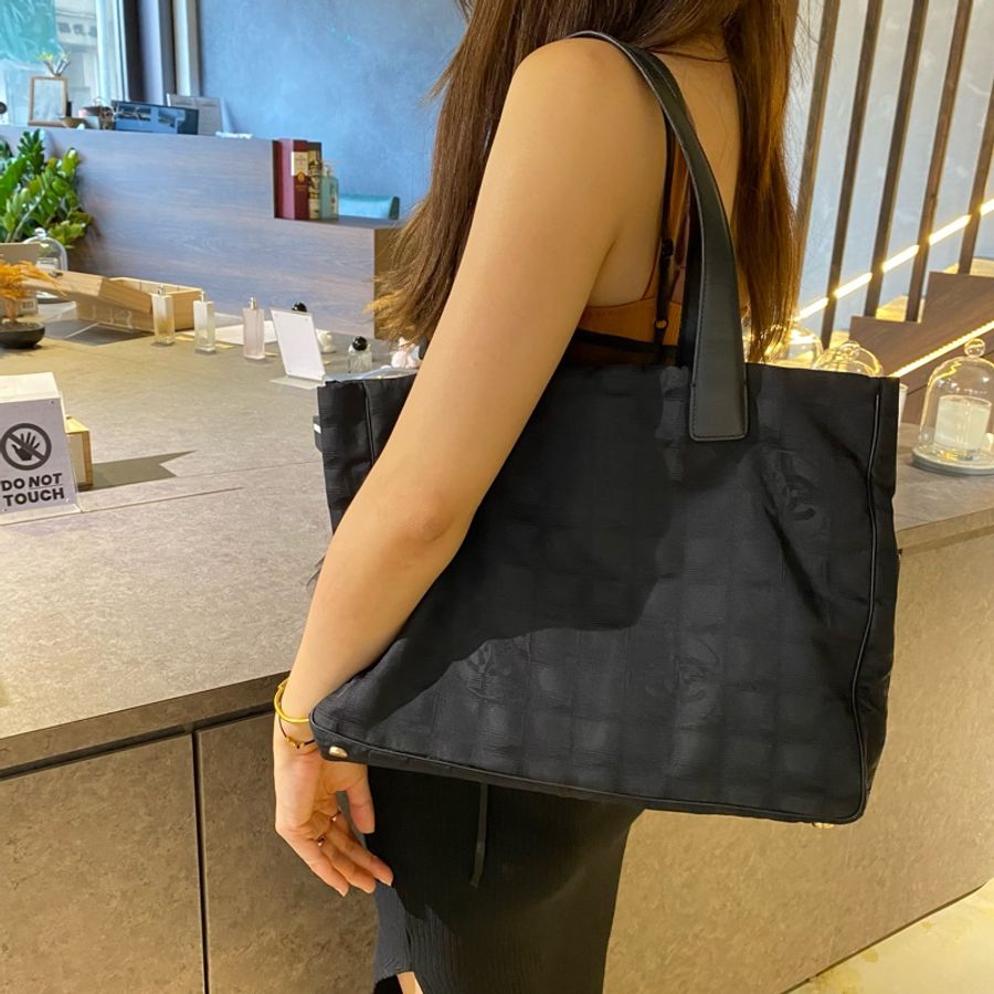 Chanel Coco mark nylon totebag 實用容量大手挽上膊袋-0