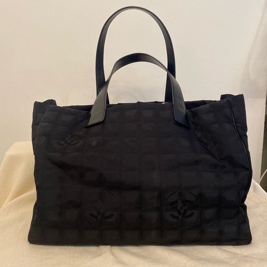 Chanel Coco mark nylon totebag 實用容量大手挽上膊袋-5