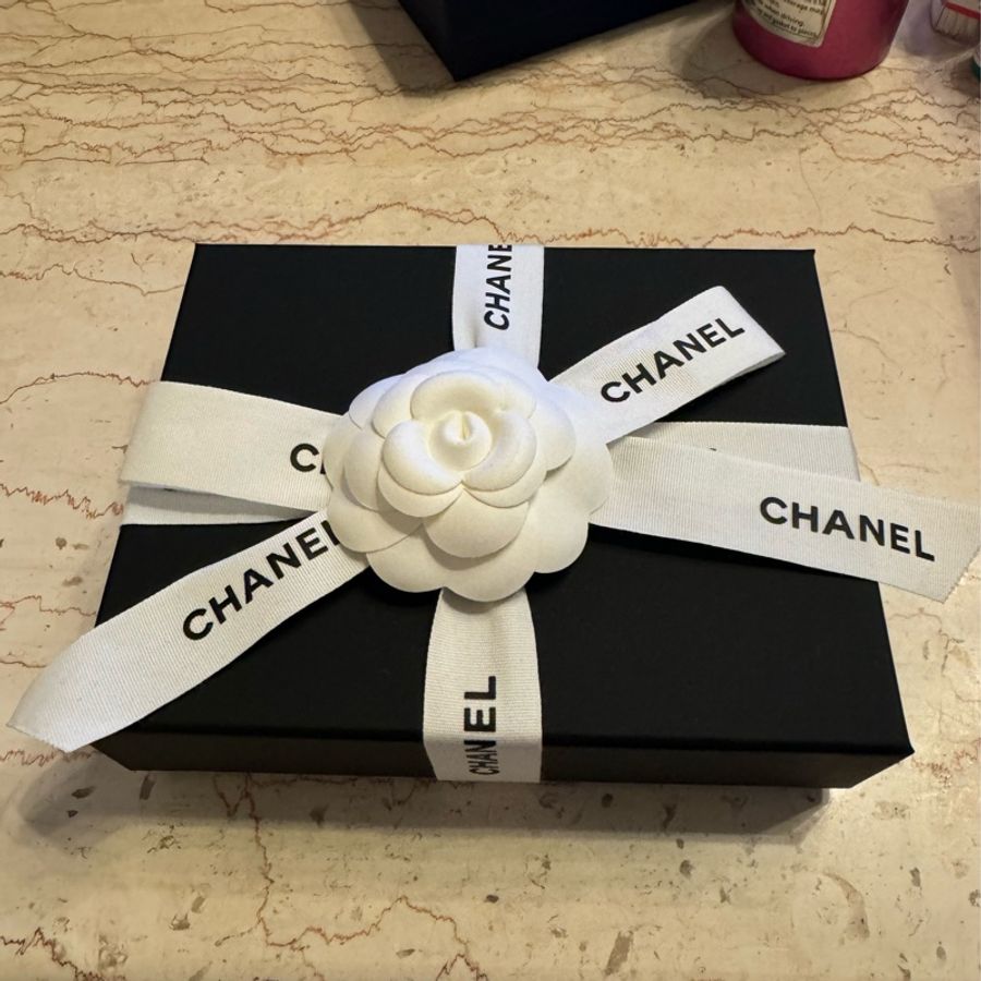 Chanel 24k白色卡片零錢包-1