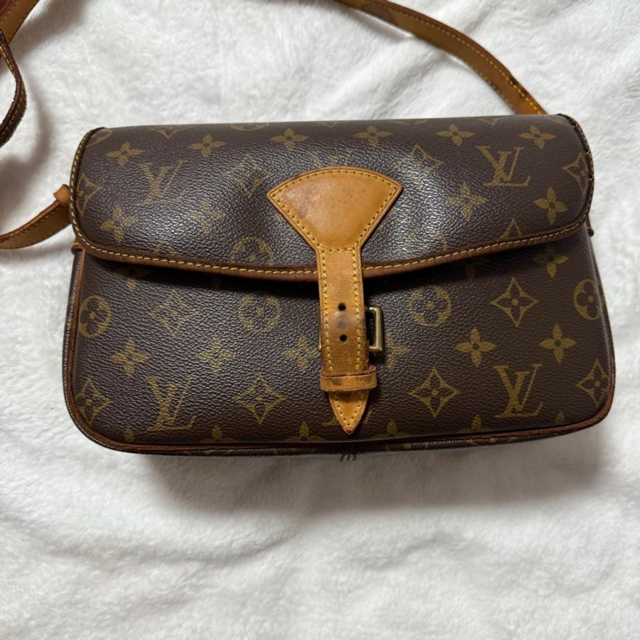 LV M42250-sologne馬鞍包-40