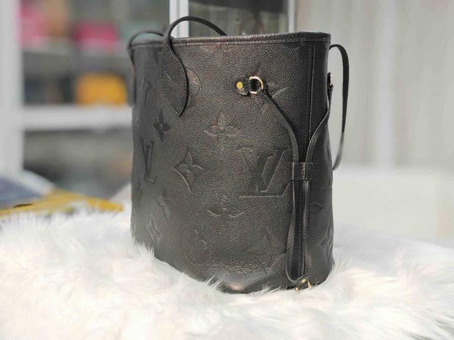 LV 路易威登 Neverfull 黑色中號 壓紋粒面牛皮字母袋 芯片款-3