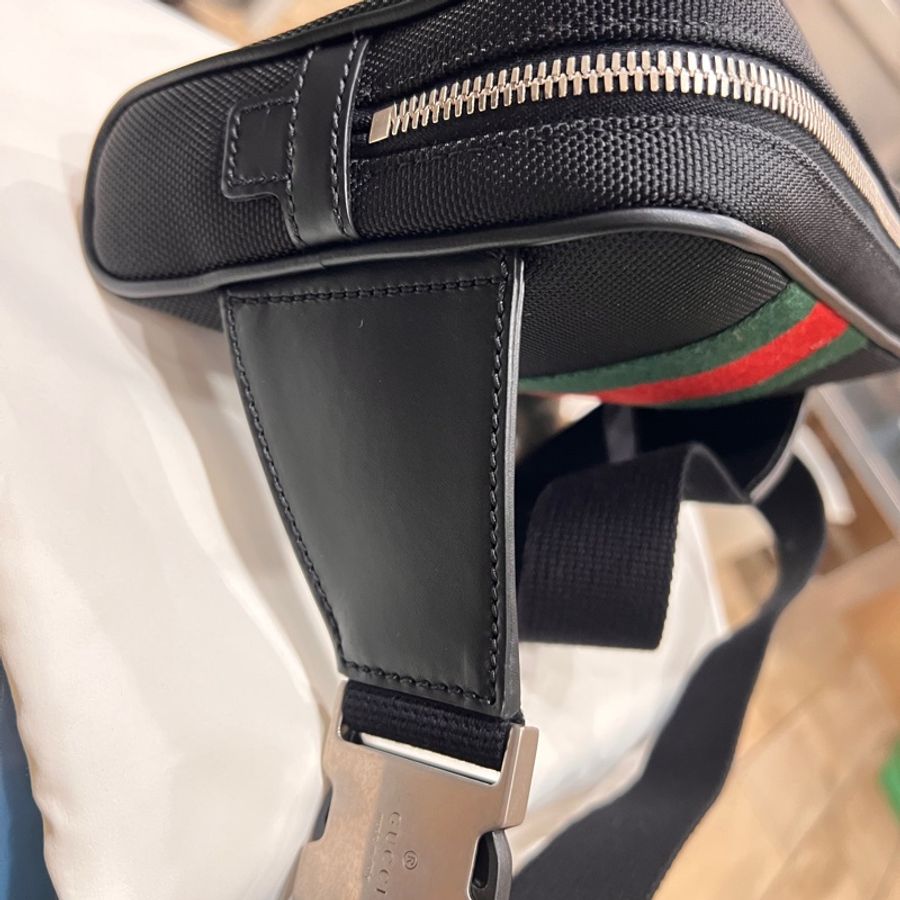 Gucci兩用帆布斜胯包-2
