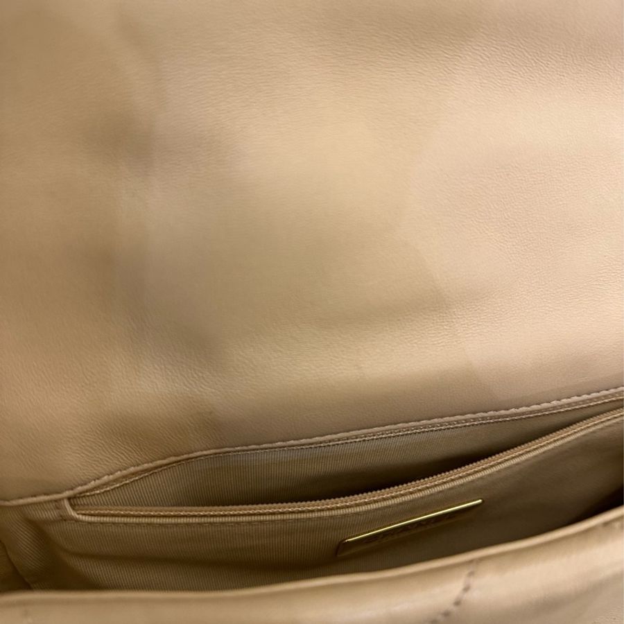 CHANEL 奶茶色19 黃金尺寸26公分-14