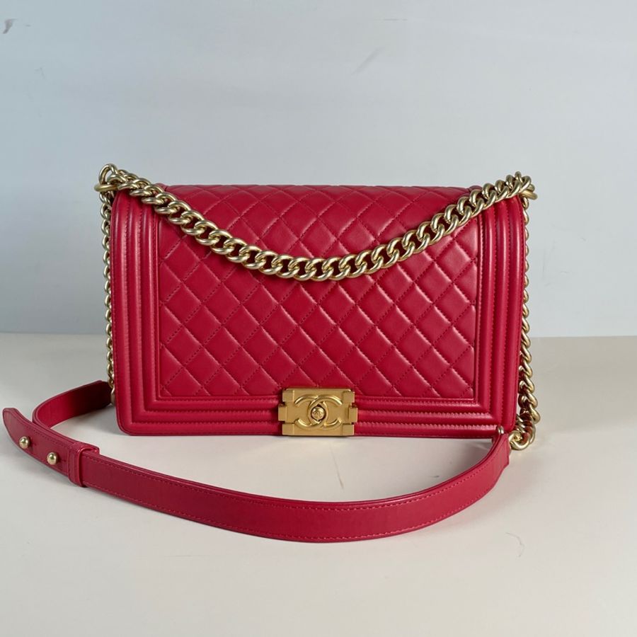 CHANEL BOY 28cm 絕版 紅色 菱格 小羊皮 霧金鍊 下蓋包 A92193-0