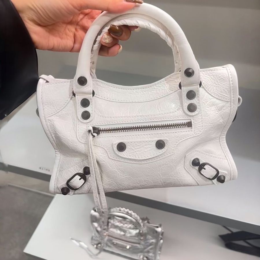 ✨2026季度全新✨Balenciaga Le City Mini 小羊皮迷你機車包 純白色-3