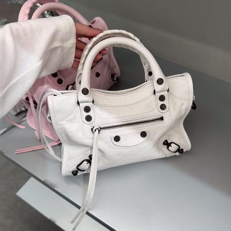 ✨2026季度全新✨Balenciaga Le City Mini 小羊皮迷你機車包 純白色-5