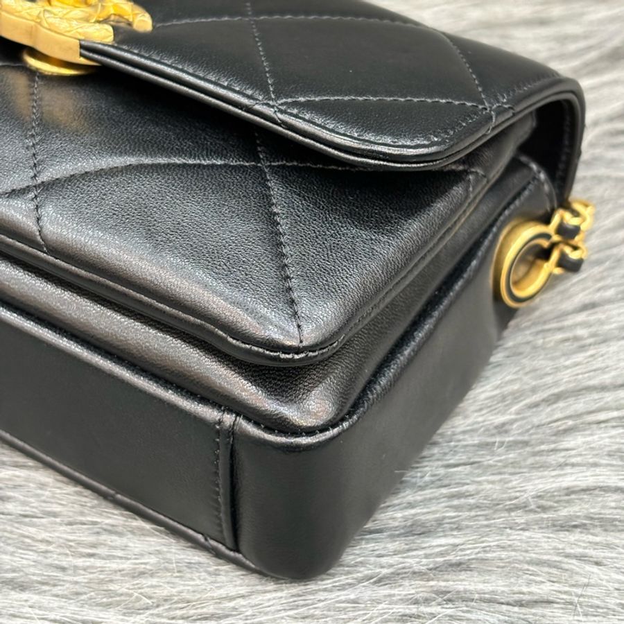 CHANEL AS4862 mini coco 18 黑色羊皮黑色琺瑯LOGO雙C金鍊 肩背包 斜背包 方胖 方胖子-7