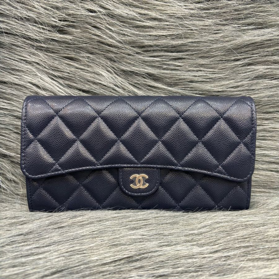 CHANEL AP0241 COCO 深藍紫色荔枝皮 淡金釦 釦式 信封式 拉鍊 信用卡零錢發財長夾-0