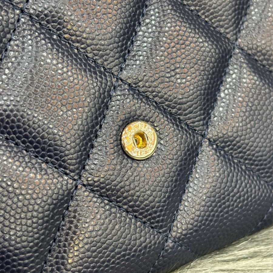 CHANEL AP0241 COCO 深藍紫色荔枝皮 淡金釦 釦式 信封式 拉鍊 信用卡零錢發財長夾-18